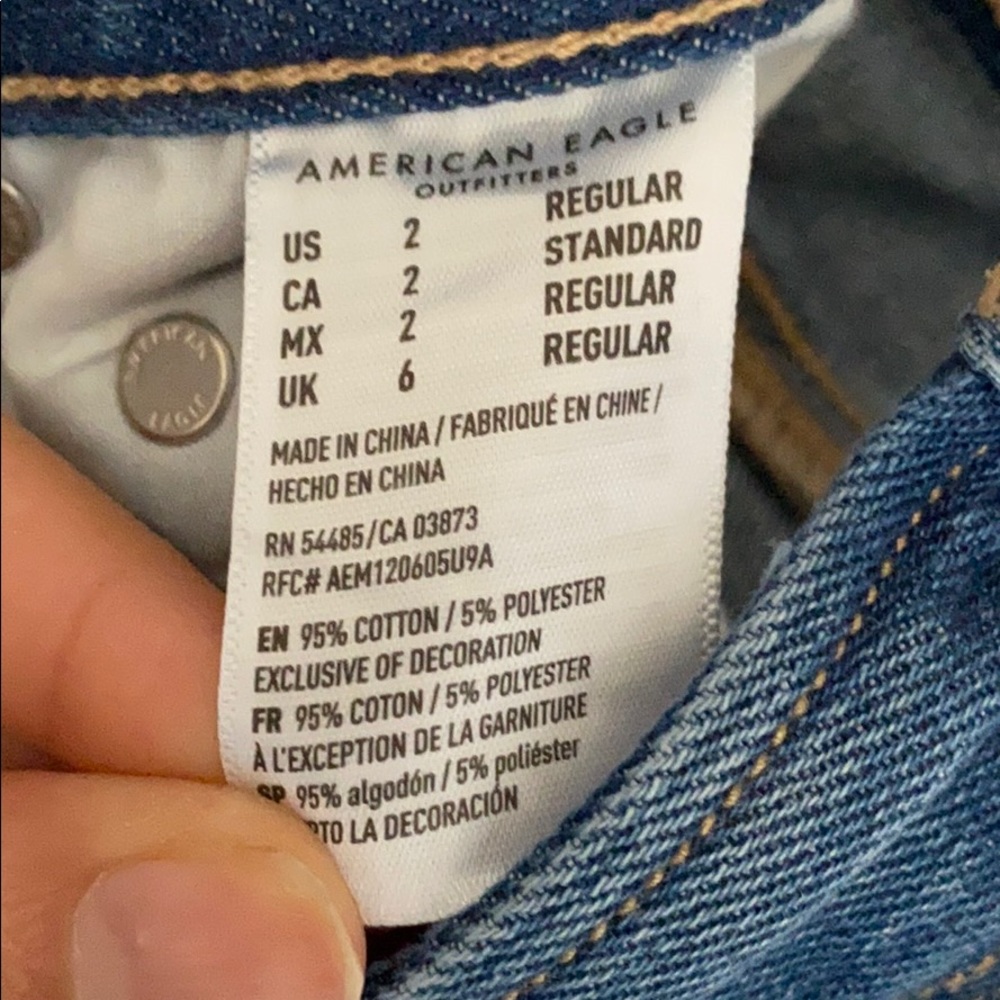 American Eagle Mom Jeans - Picture 4 of 7